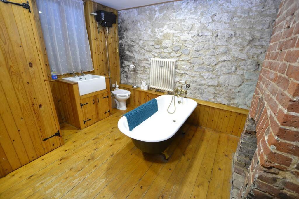Villa The Hive 4 Bed House Pool Table Air-Con Maidstone Esterno foto